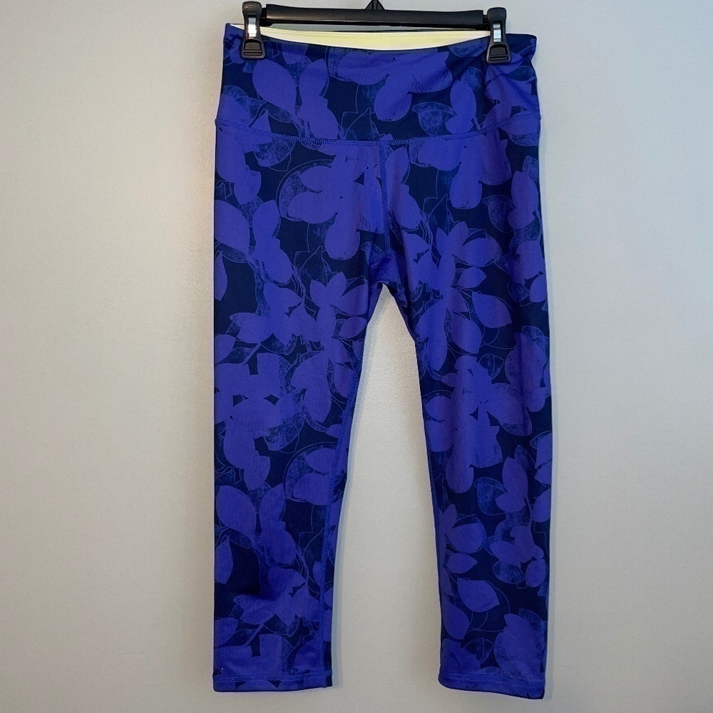 EUC Z by Zella Floral High Waist Crop Leggings Size Medium